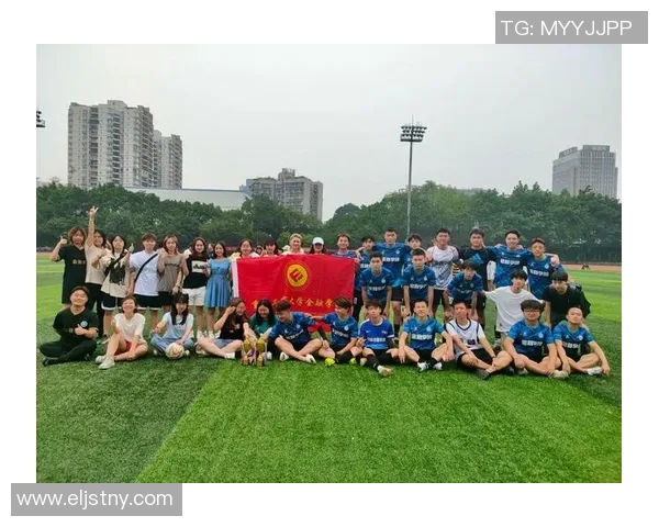 杭州足球队以97分领跑杯赛积分榜展现强劲实力和夺冠希望