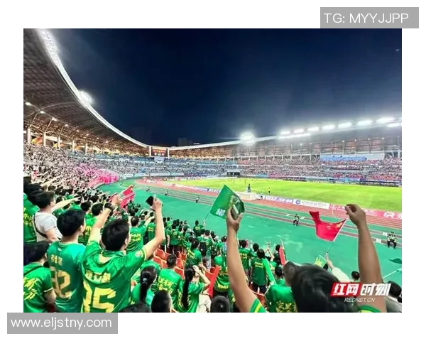 足球明星归国助力家乡发展重燃球迷热情与希望